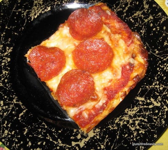 flourless, gluten free, easy, grain free, pepperoni, pizza, recipe, best gluten-free pizza