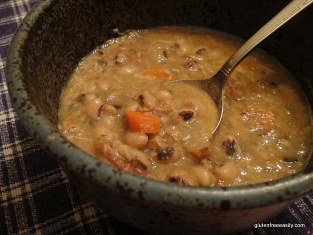 Black-Eyed Pea Soup with Ham and Chicken