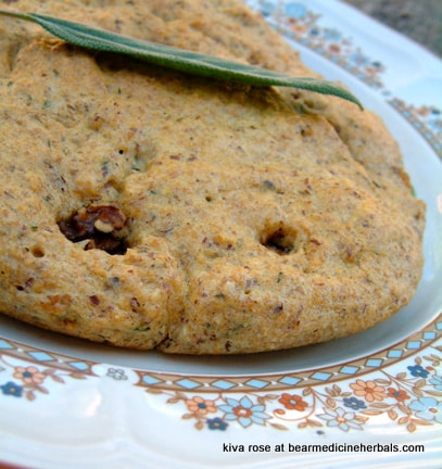 Beautiful Golden Flax Bread ... and it tastes as good as it looks! Gluten free and grain free.