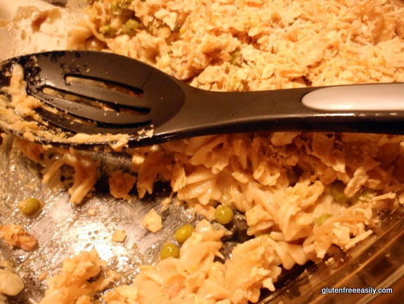 Easy-Pea-sy-Tuna-Casserole-Disappearing-Fast