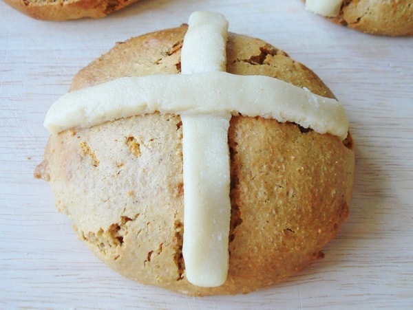 Use the power of allspice to make your gluten-free hot cross buns even more special! Allspice Hot Cross Buns