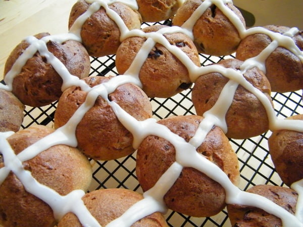 Placing your Hot Cross Buns close together on the cooling rack making the "crossing" quick and easy! Gluten-Free, Dairy-Free Hot Cross Buns