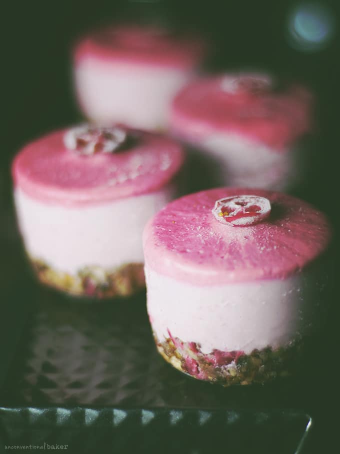 Gorgeous and delicious little beauties! Raw Cranberry Cheesecake (Raw, Gluten Free, Vegan, Paleo)