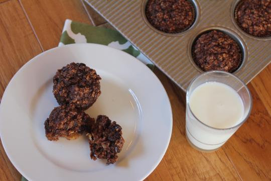 Chocolate-Banana-Oatmeal-Breakfast-Muffins-Lynn's-Kitchen-Adventures