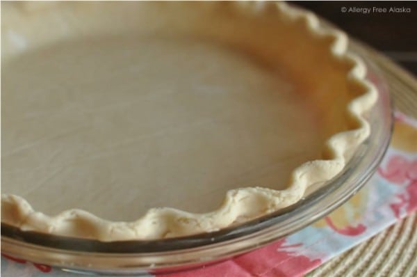 This Gluten-Free Vegan Flaky Pie Crust Recipe from Allergy Free Alaska is sure to impress! It gets one reader rave after another! [featured on GlutenFreeEasily.com] (photo)