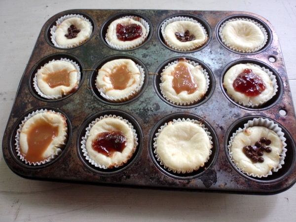 Gluten-Free Mini Cheesecakes with Toppings As You Choose. From Gluten Free Easily. (photo)