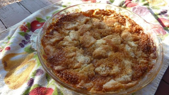 Gluten-Free Caramel Apple Pie. Caramel-infused goodness for sure! Super easy to make. [from GlutenFreeEasily.com]