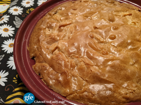 Easy Crustless Gluten-Free Caramel Apple Pie (No Caramel Sauce Needed)