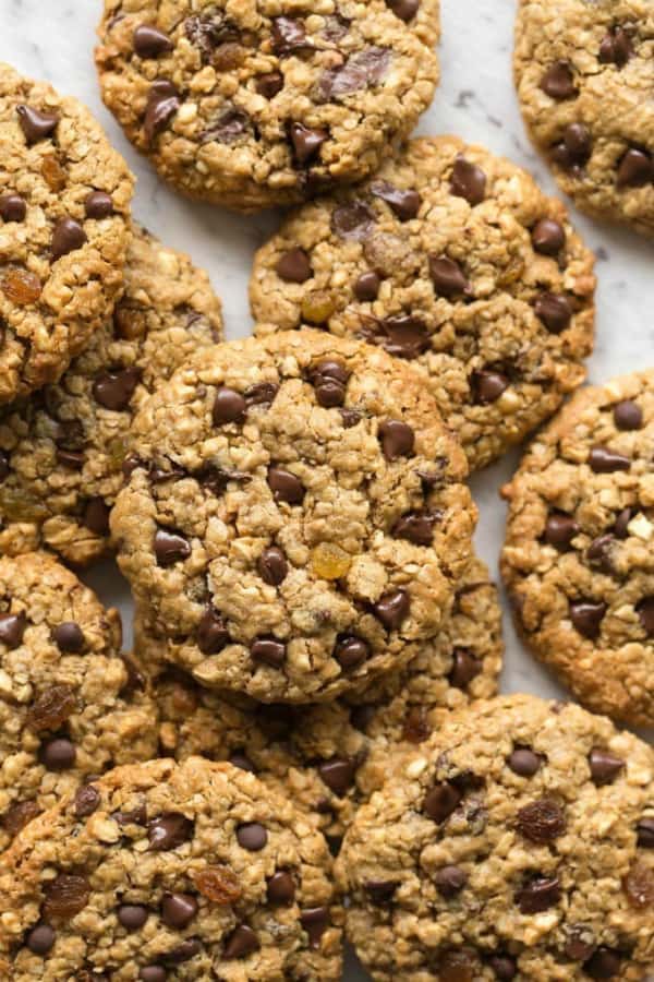 Keto No-Oat Oatmeal-Cookies from The Big Man's World. One of the 20 + oat-free "oatmeal" recipes featured on GlutenFreeEasily.com.