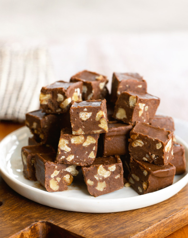 Tahini Fudge! Yes, you can make fudge with tahini! A collection of the best gluten-free fudge recipes. Recipes worth gifting for the holidays and beyond!